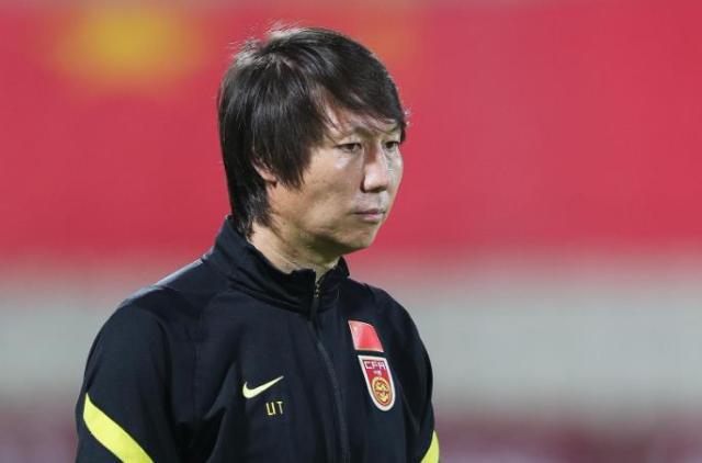 天天赢球-因五项罪名被提起公诉 律师：李铁或被判无期徒刑