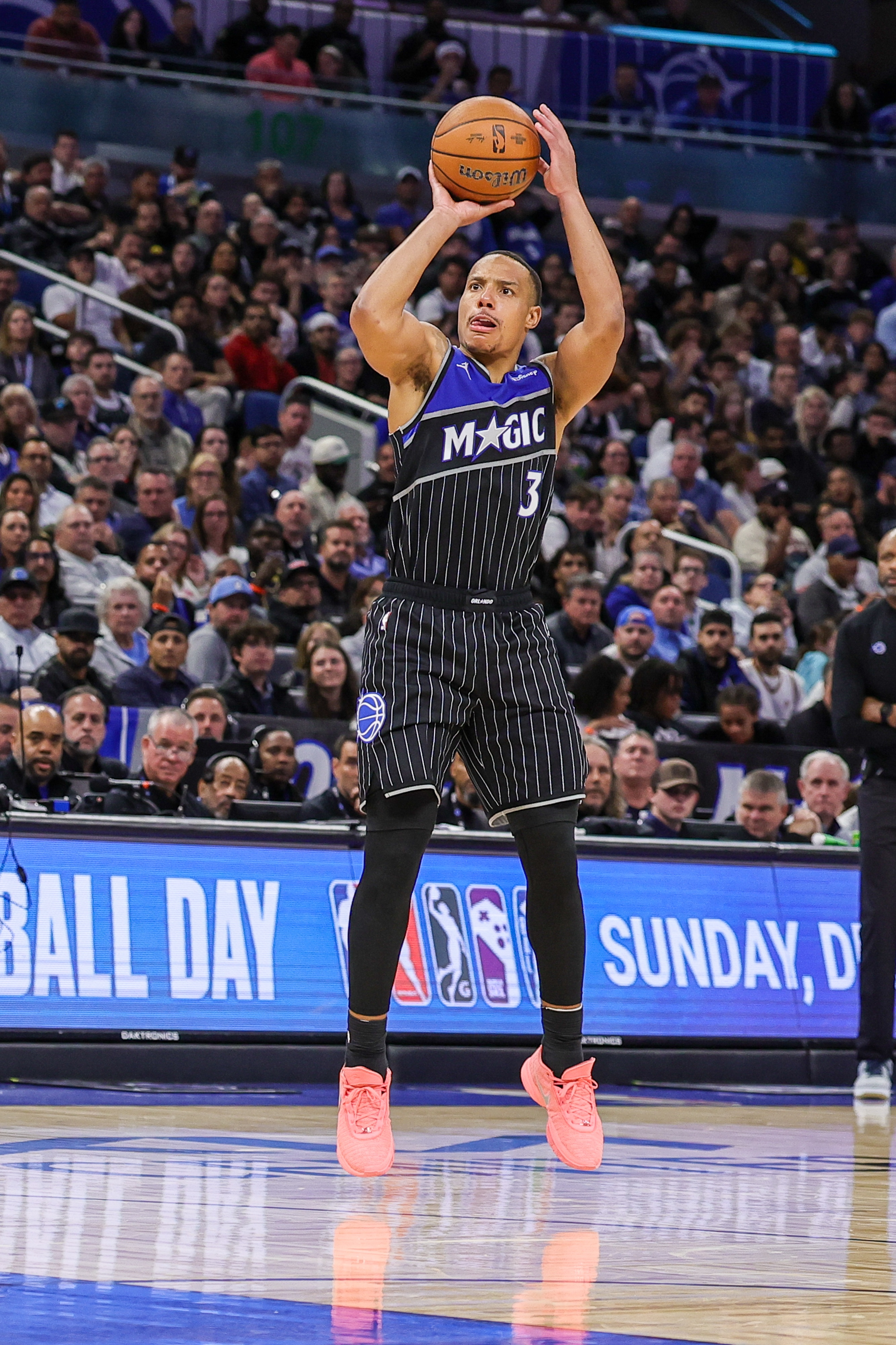 贝恩本赛季3次砍下35+ 魔术队史自2004年麦迪以来后卫最多