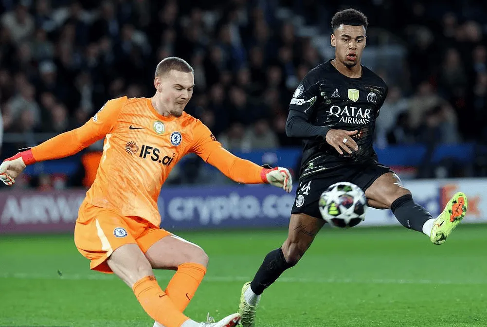 天天盈球-电讯报：罗西尼尔更喜欢约根森，是因为他的出球比桑切斯好