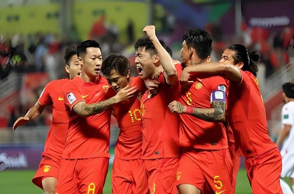 天天盈球即时比分直播-喜讯！朱鹏宇仅用一场热身赛就征服邵佳一，直接为国足进球爆发