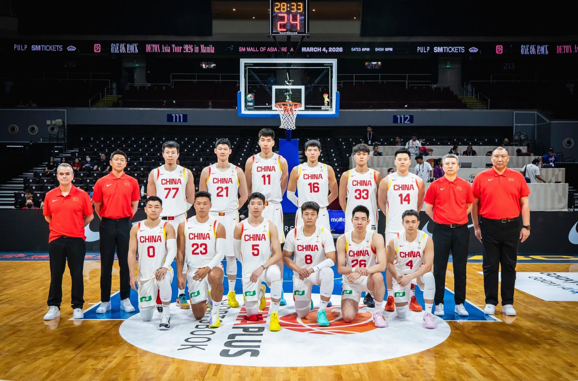 天天盈球即时比分直播-焦泊乔登场30秒，中国男篮上半场12人全部轮换登场